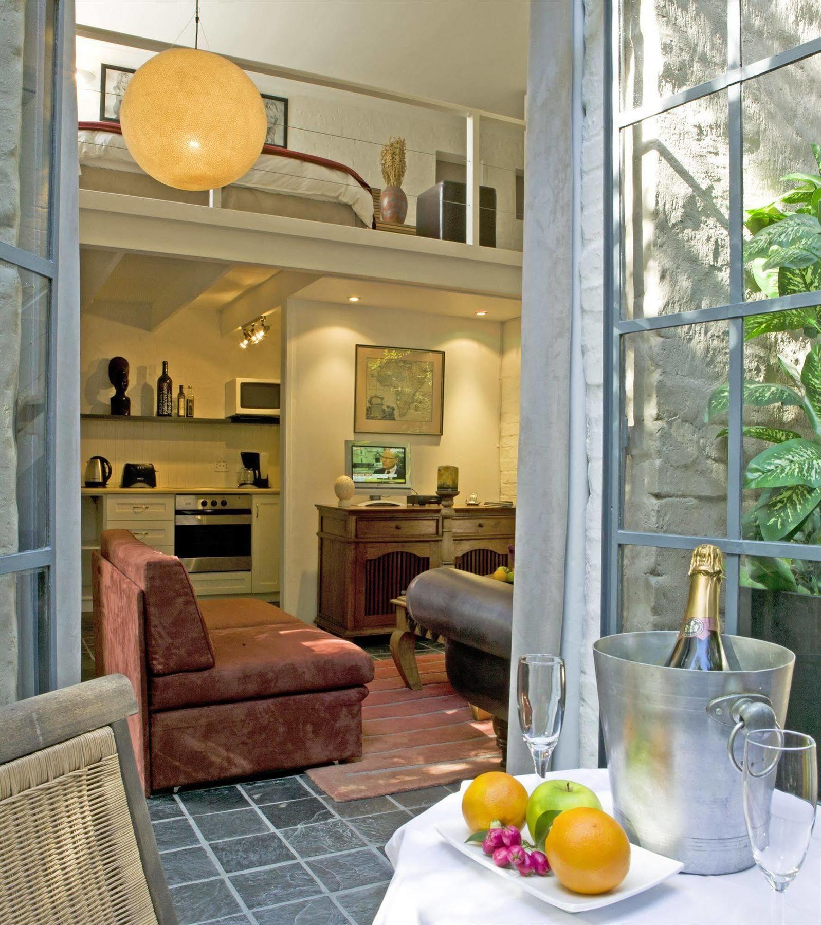 Alta Bay Hotel Cape Town Exterior photo